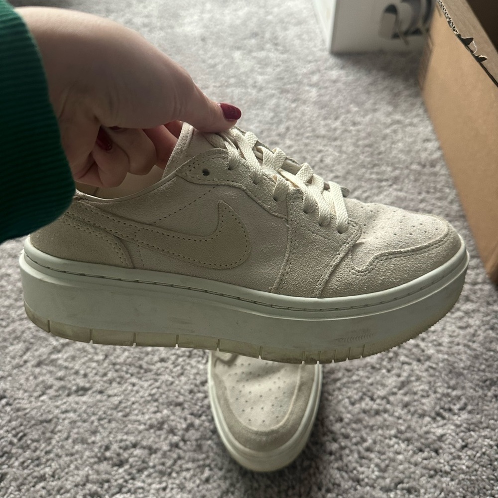 Nike Airforce 1 Beige Platform Sneakers